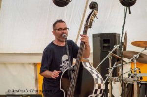 Those Deadbeat Cats - Wayne Beauchamp on Slap Bass